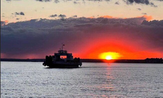 Паромная переправа Аракчино — Верхний Услон 2026: открытие 16 апреля, расписание и цены (Казань)
