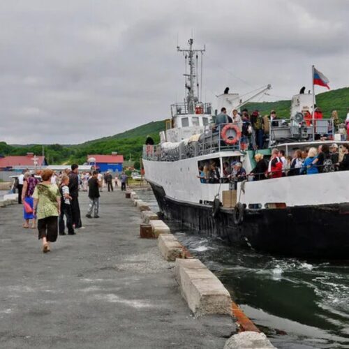 Расписание теплоходов во Владивостоке 2026: Песчаный, Попова, Рейнеке